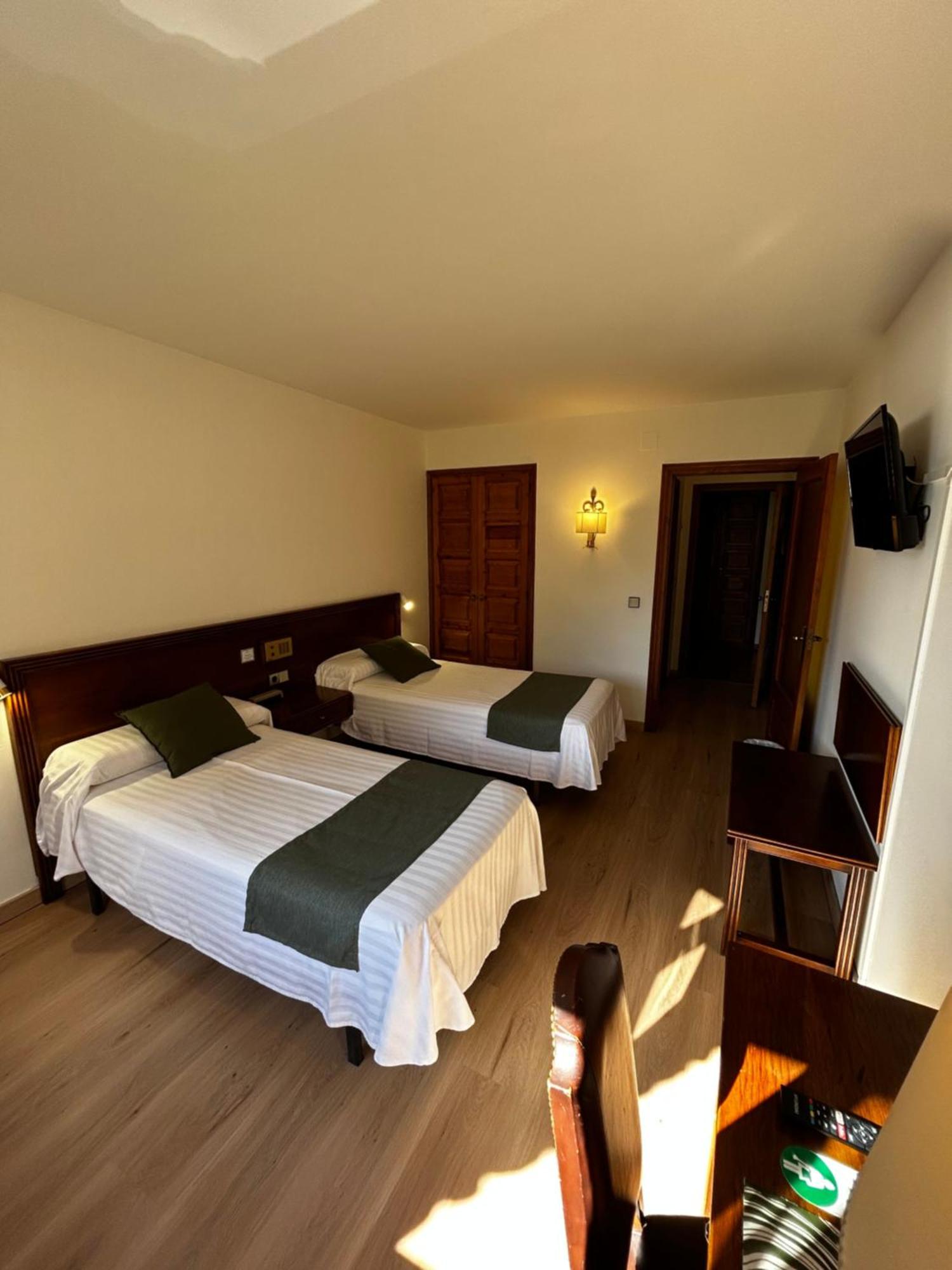 Hotel Santa Barbara De La Vall D'Ordino Exterior foto